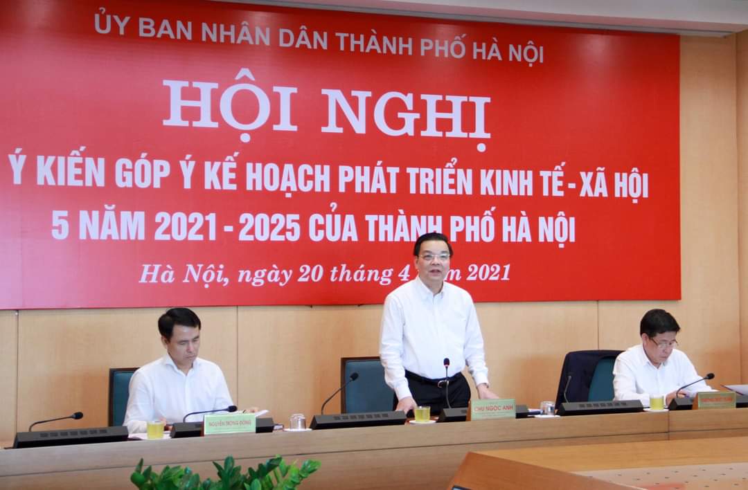 Chủ tịch UBND thành phố Hà Nội Chu Ngọc Anh điều hành Hội nghị