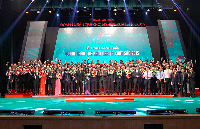 100 doanh nhân trẻ được trao danh hiệu năm 2015