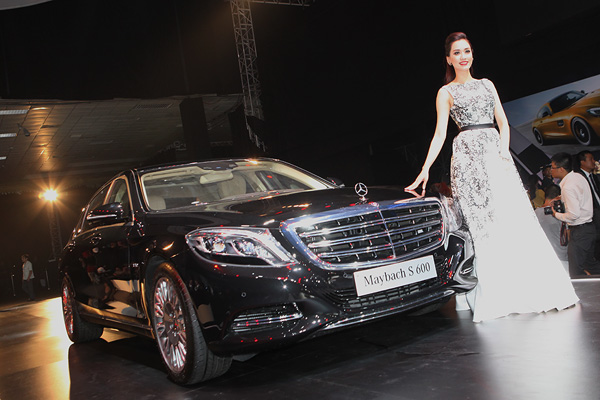 Maybach S 600 cũng góp mặt tại Mercedes-Benz Fashion Week.