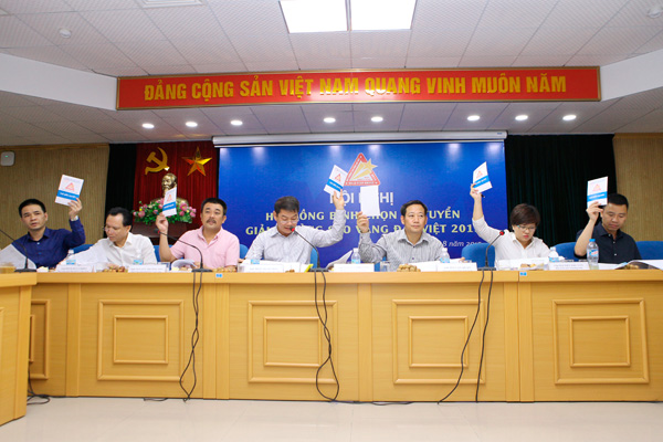 Hội đồng sơ tuyển Giải thưởng Sao Vàng đất Việt năm 2015