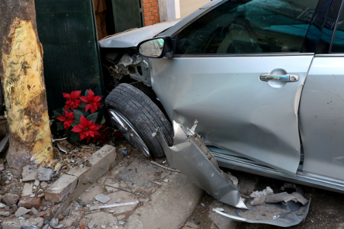 Dựa trên kết quả phân tích dấu vân tay trên xe cho thấy, tài xế xe gây tai nạn là Nguyễn Quang Vinh. Ảnh: Bá Đô