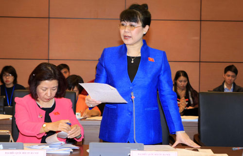 Đại biểu Quốc hội TP Hà Nội - doanh nhân Nguyễn Thị Nguyệt Hường phát biểu trong một phiên họp tại kỳ họp thứ mười, Quốc hội khóa XIII. Ảnh: Doãn Tấn