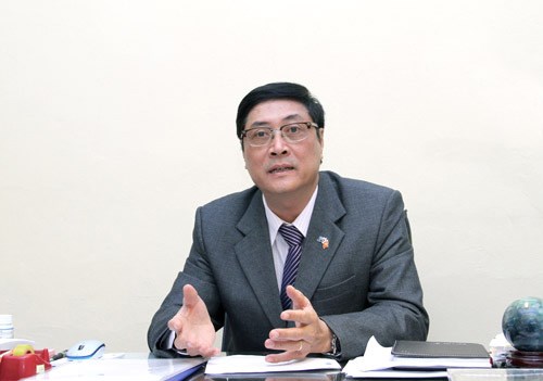 Thầy Nguyễn Quốc Bình, Hiệu trưởng trường THPT Việt Đức