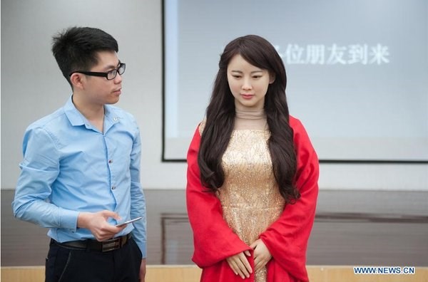 Ngỡ ngàng trước vẻ đẹp robot xinh như người thật của Trung Quốc
