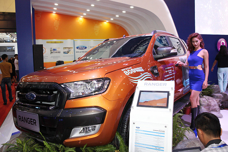  Ford Ranger – dòng xe bán tải được yêu thích nhất tại Việt Nam với khả năng vận hành ưu việt cùng thiết kế mới hấp dẫn.