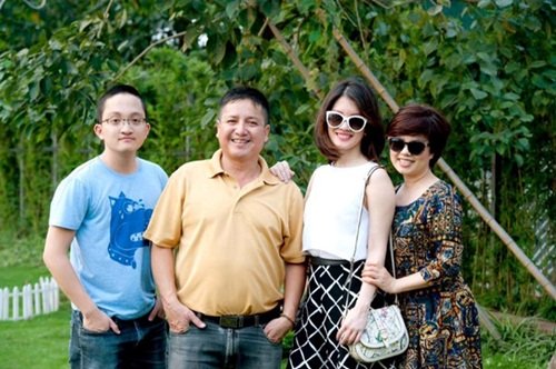 Gia đình hạnh phúc của Chí Trung