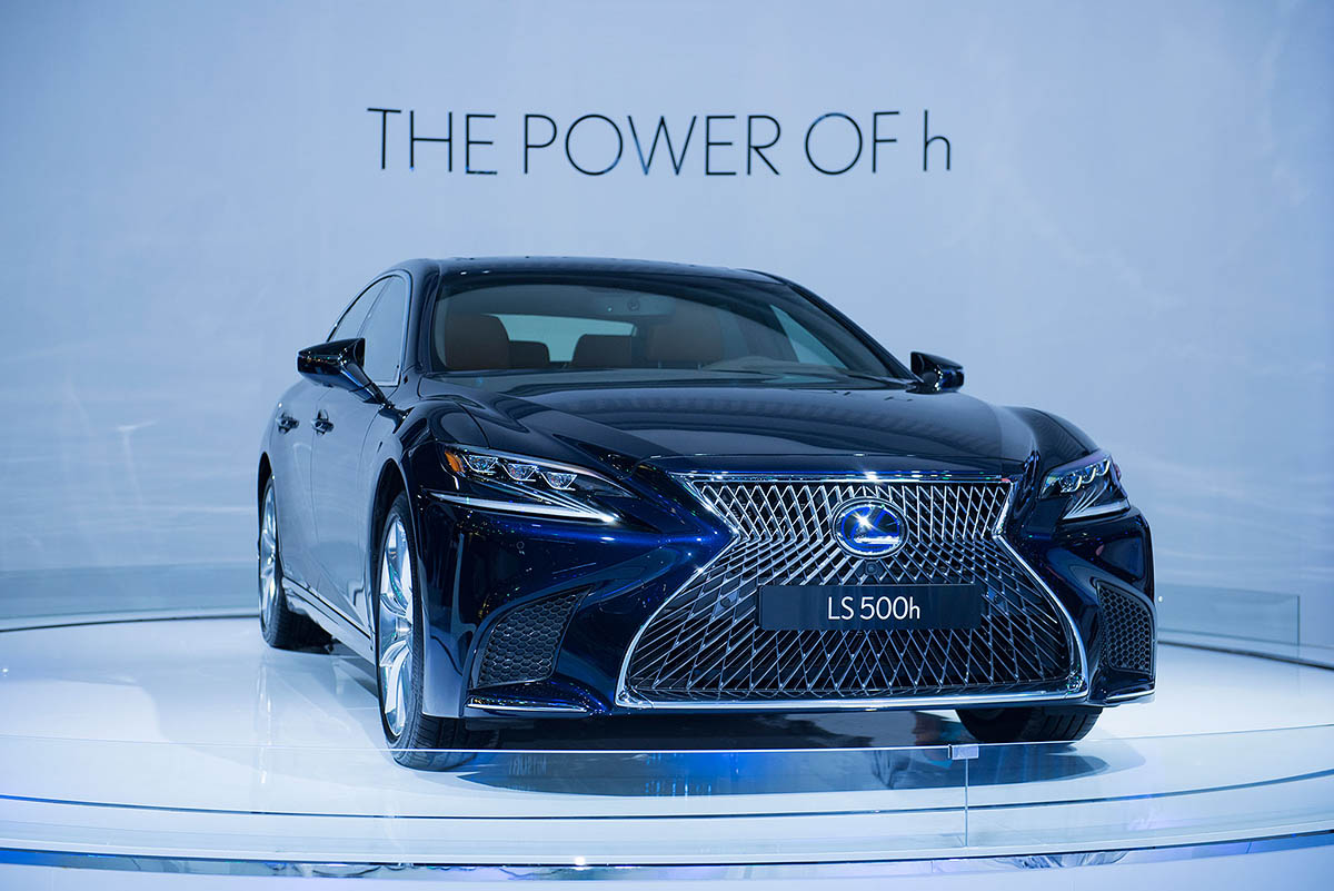 Xe Hybrid của Lexus được khách hàng đón nhận vượt xa hơn tất cả các thương hiệu xe sang trên toàn cầu cộng lại