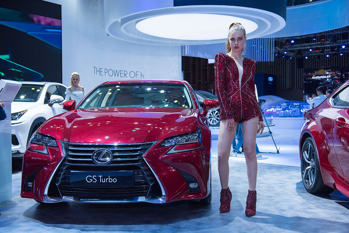 Công nghệ Lexus Hybrid được phát triển nhằm đáp ứng nhu cầu tinh tế của những khách hàng hạng sang vốn đề cao một chiếc xe thân thiện với môi trường mà vẫn có khả năng vận hành mạnh mẽ.
