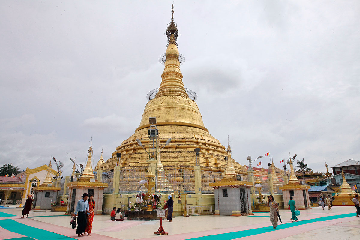 Botataung là một trong số những ngôi chùa cổ nhất của Yagon cũng là ngôi chùa linh thiêng nhất xứ sở chùa vàng Myanmar