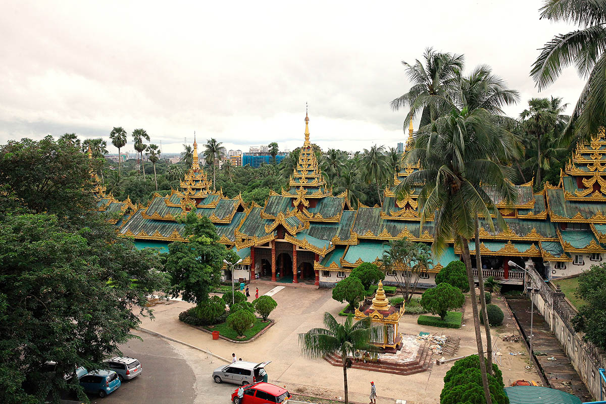 Hầu hết người dân Myanmar đều mơ ước được một lần hành hương tới Shwedagon - ngôi chùa nghìn năm tuổi trên đỉnh đồi Singuttara, Yangon, Myanmar.