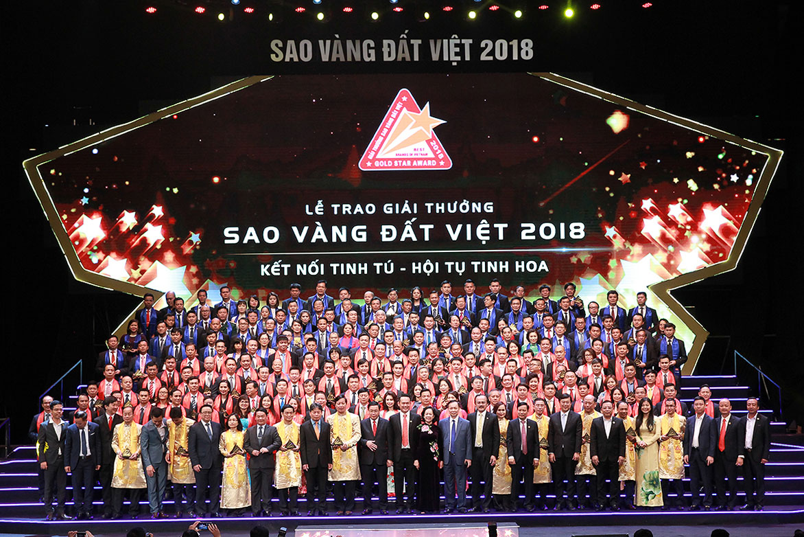 Vinh danh TOP 200 doanh nghiệp Sao Vàng đất Việt năm 2018.