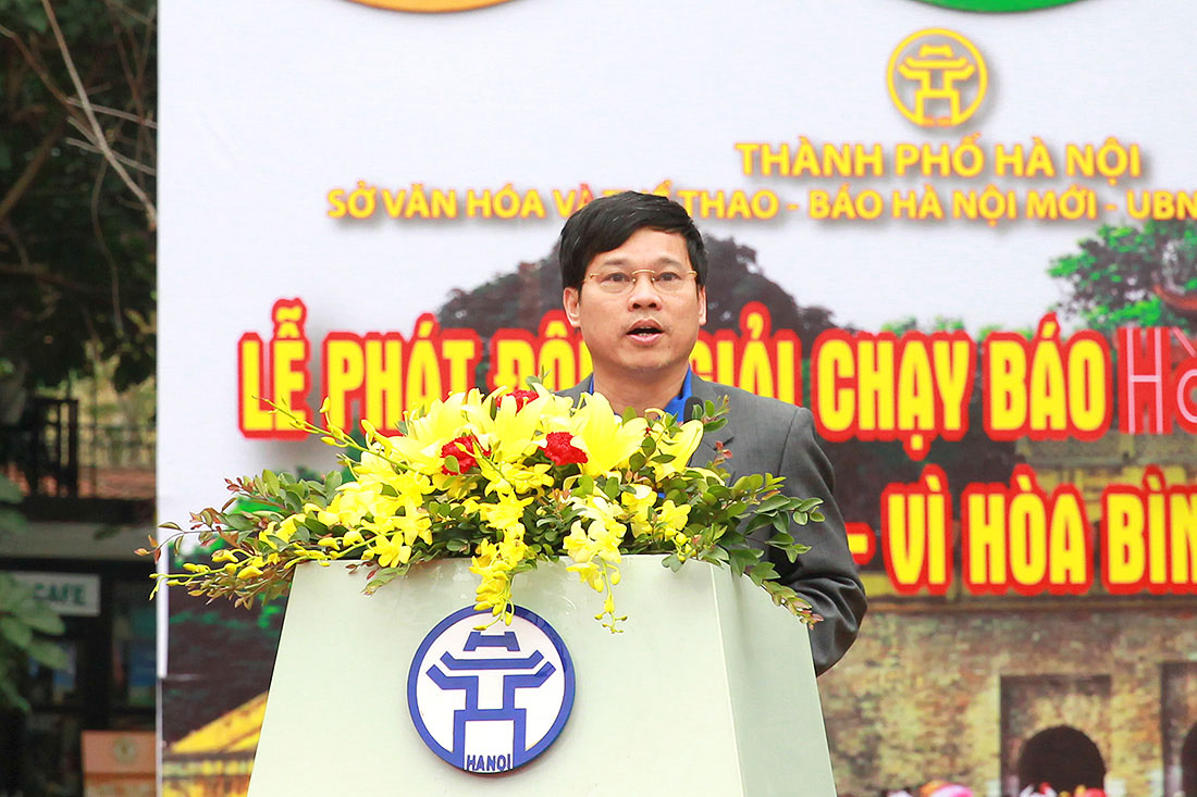 Phó Chủ tịch UBND TP Ngô Văn Quý phát biểu khai mạc Ngày chạy Olympic Vì sức khỏe toàn dân, Lễ phát động Giải chạy Báo Hànộimới mở rộng lần thứ 46-Vì hòa bình năm 2019 và tổng kết công tác tổ chức đăng cai tham gia thi đấu Đại hội thể thao Toàn quốc lần thứ 8 - Hà Nội 2018.
