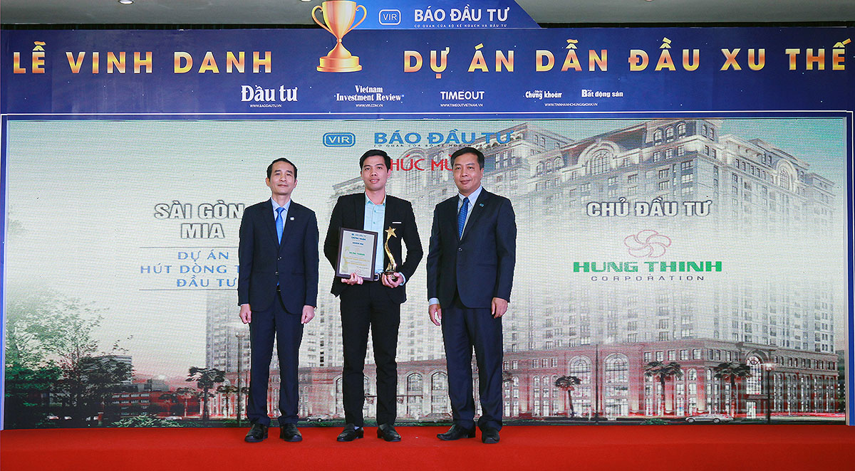 Ông Nguyễn Đình Hùng, Phó giám đốc Sàn PopertyX thuộc Hưng Thịnh Group nhận giải cho Dự án Sai Gon Mia.