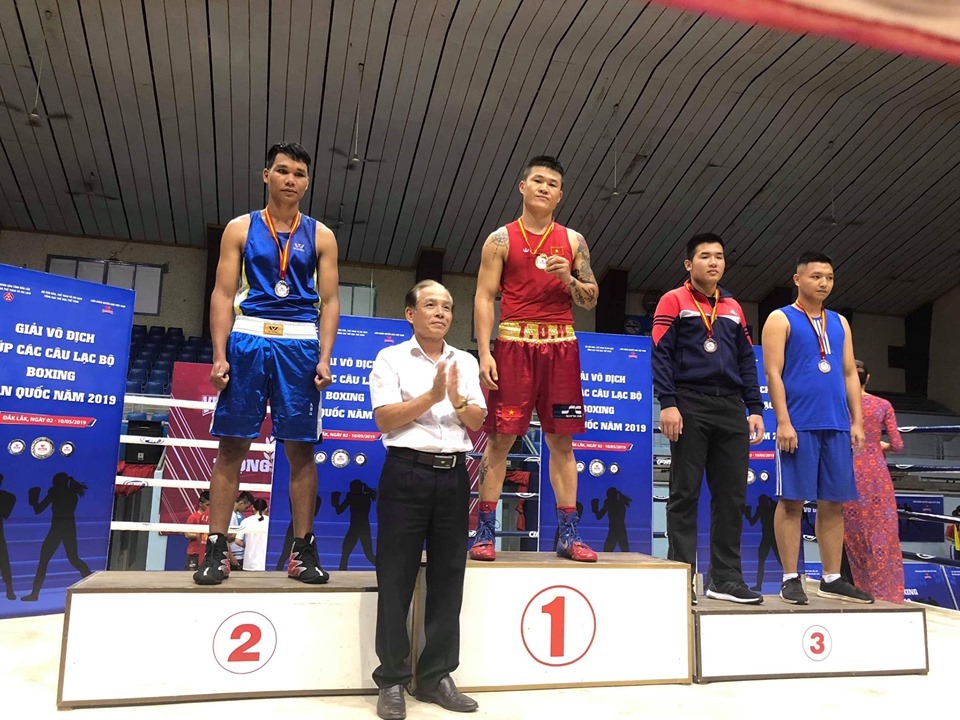 Võ sĩ người Đắk Lắk vừa giành huy chương vàng tại Cup các CLB boxing toàn quốc 2019. Ảnh Trương Đình Hoàng