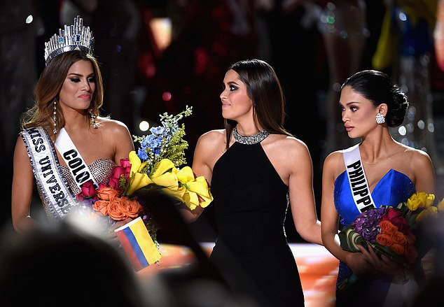 Sau khi mất ngôi vị hoa hậu về tay người đẹp Philippines, cô đã khóc nức nở ở góc sân khấu. Tuy nhiên, người đẹp nhận được sự ủng hộ của khán giả khắp thế giới cũng như quê nhà. Tổng thống Colombia, Juan Manuel Santos, phát biểu: 