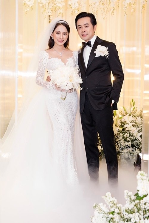Dương Khắc Linh sánh đôi Sara Lưu trong tiệc cưới hôm 2/6.