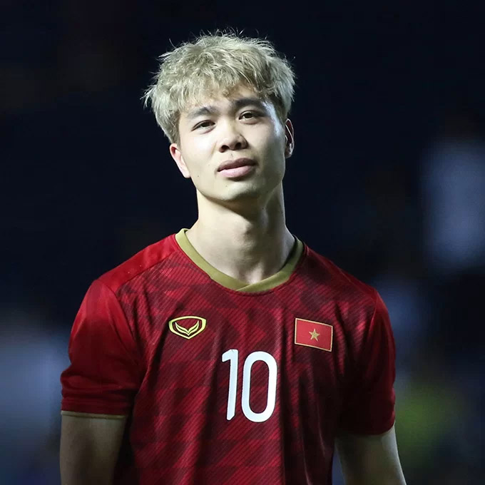 Công Phượng trong màu áo tuyển Việt Nam tại King's Cup 2019. Ảnh: FB.