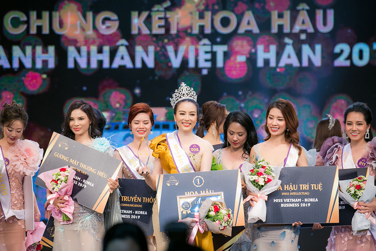 Vương miện Hoa hậu doanh nhân Việt Hàn 2019 được trao cho thí sinh 008 – Nguyễn Thị Thu Hiền