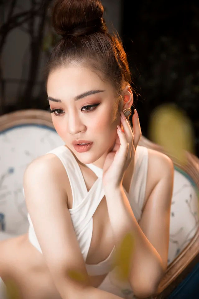 Bước ra từ cuộc thi Hoa hậu Thế giới Việt Nam 2019, người đẹp tâm sự: “Tôi tự hào vì ba mẹ đã sinh ra hình hài này và sẽ cố gắng mỗi ngày để trở thành phiên bản hoàn hảo nhất của chính mình”.