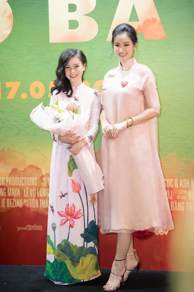 Nữ diễn viên xuất hiện cùng Trà My - vai vợ ba trong phim cùng tên tại buổi công chiếu ở TP.HCM.  