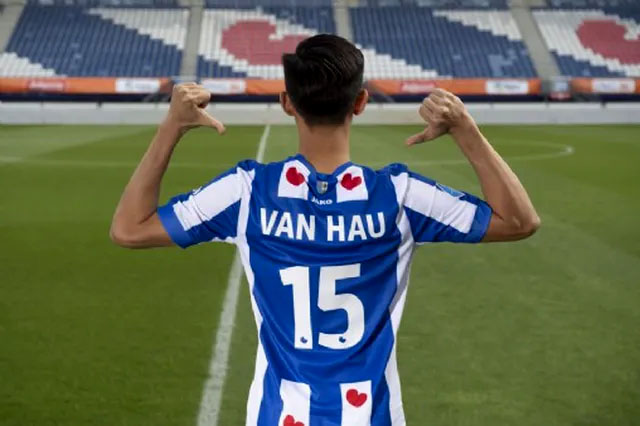 Văn Hậu khoác chiếc áo số 15 của Heerenveen