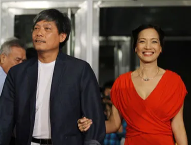 Chồng của NSND Lê Khanh - đạo diễn Phạm Việt Thanh thay vợ chăm lo gia đình trong thời gian chị đi quay ở Huế.