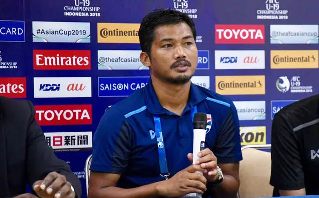 HLV trưởng U19 Thái Lan Sritaro tuyên bố từ chức sau thất bại của đội nhà ở vòng loại U19 châu Á