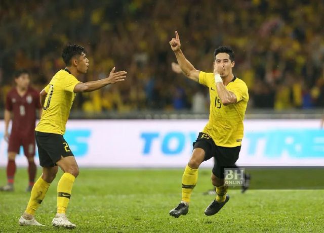 Brendan Gan mang về bàn gỡ hòa 1-1 cho Malaysia ở phút 26