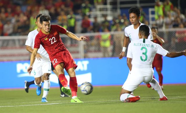 Các phóng viên và truyền thông Thái Lan đã bị choáng váng bởi chiến thắng của đội bóng U22 Việt Nam trước đối thủ Indonesia. Sức mạnh và tinh thần chiến đấu của đội bóng trẻ Việt Nam đã chứng tỏ đẳng cấp của mình trên sân cỏ. Xem lại những highlights này để cảm nhận lại cảm giác của các cầu thủ và người hâm mộ nhé!