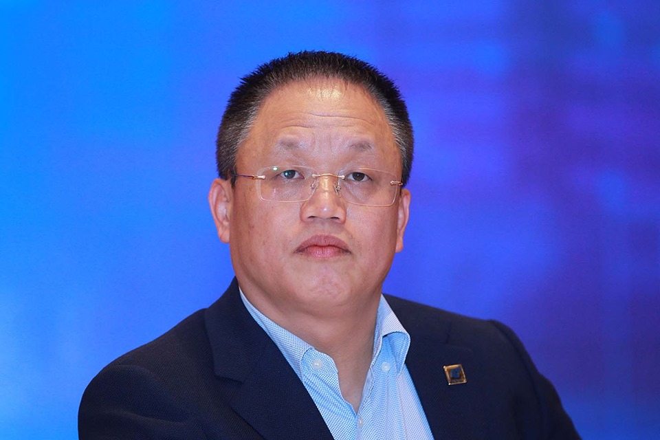 Ông Nguyễn Cảnh Hồng, Tổng giám đốc Công ty Eurowindow, Chủ tịch Câu lạc bộ doanh nhân Sao Đỏ