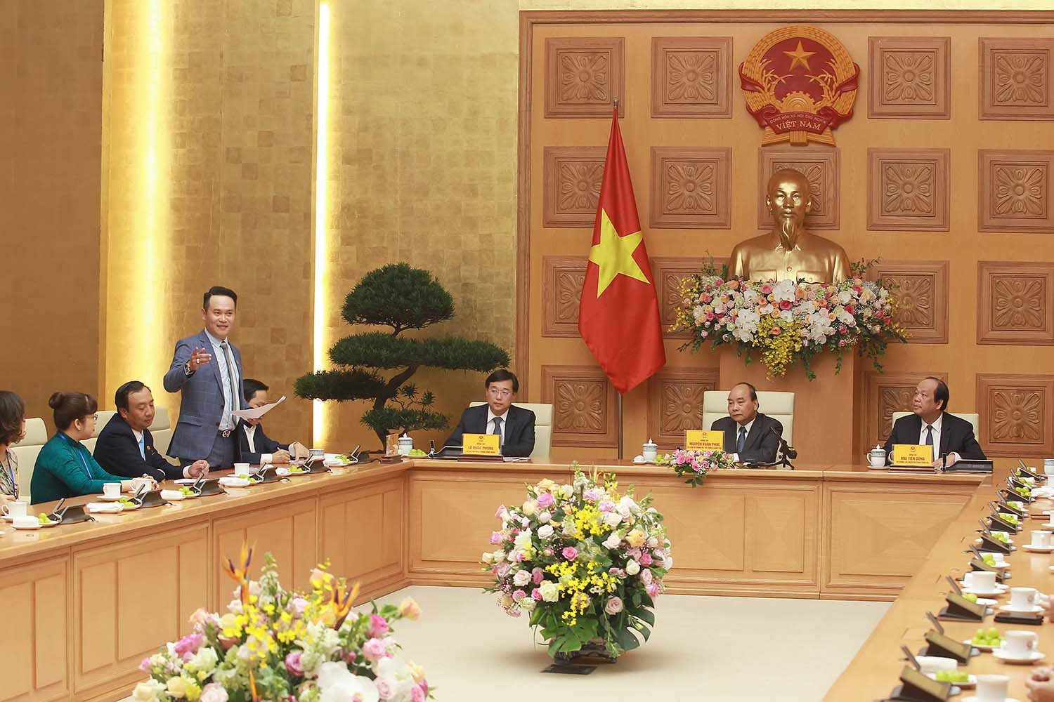 Báo cáo Thủ tướng Chính phủ tại buổi gặp mặt, lãnh đạo Hội doanh nhân trẻ Việt Nam cho biết, trải qua 26 năm hình thành và phát triển, Hội đã có mạng lưới tổ chức tại 63/63 tỉnh, thành phố và hai ngành kinh tế với hơn 10 nghìn hội viên doanh nhân trẻ.