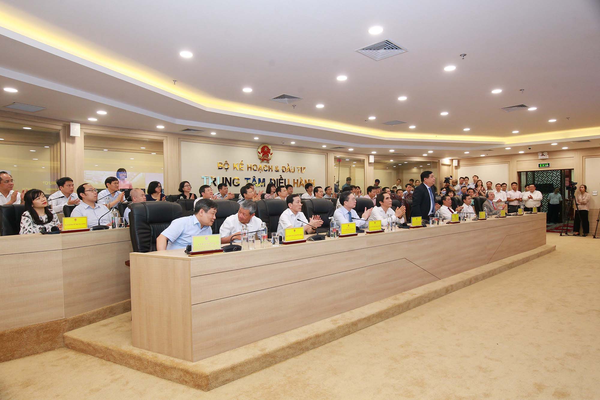 Lễ khai trương Trung tâm Điều hành của Bộ Kế hoạch và Đầu tư có sự tham dự của lãnh đạo Đảng, Nhà nước, Quốc hội và đại diện các tổ chức quốc tế tại Việt Nam