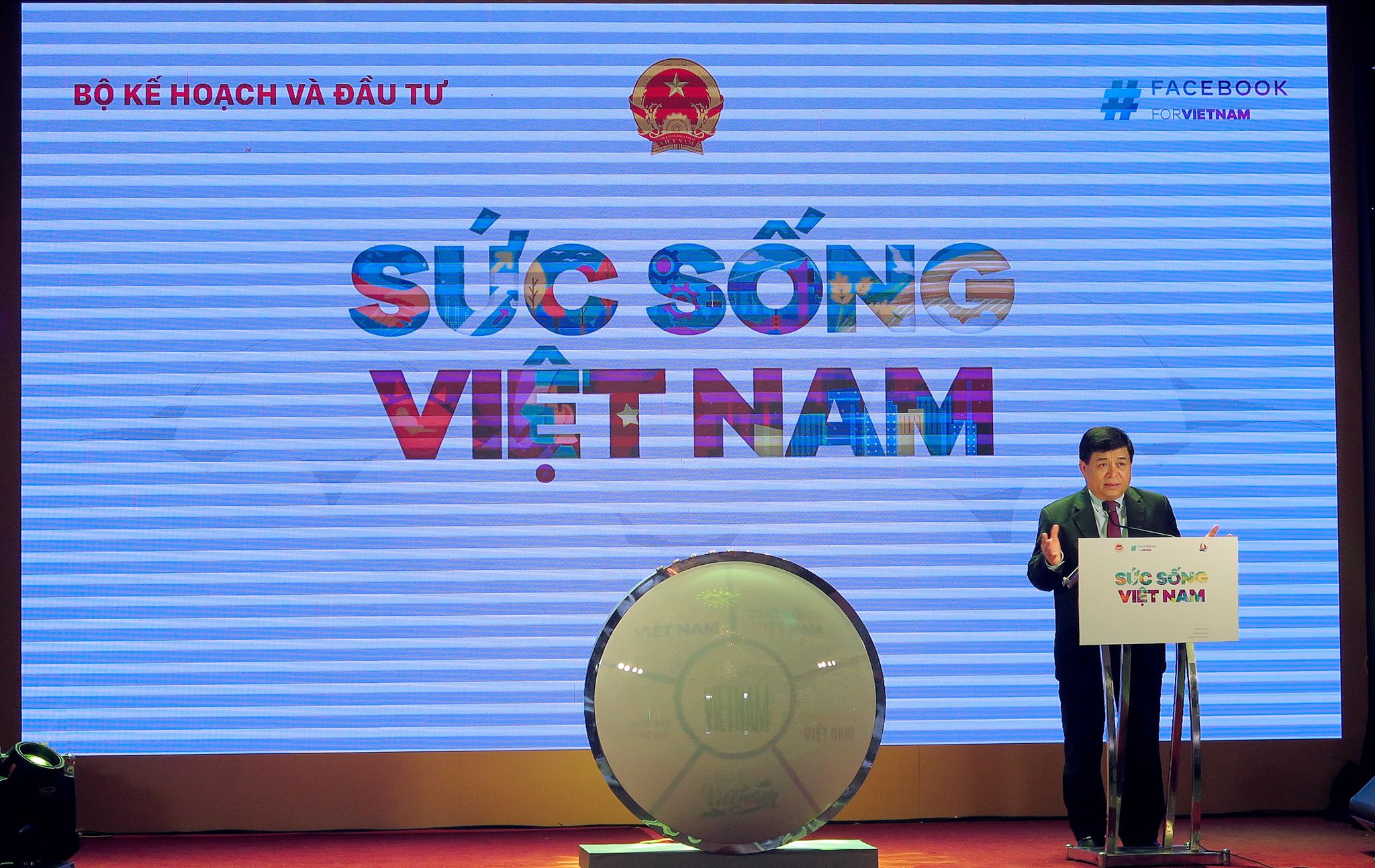 Nằm trong dòng chảy Tự hào Việt Nam do Bộ trưởng Bộ Kế hoạch và Đầu tư phát động từ cuối năm 2019, chương trình Sức sống Việt Nam tiếp tục các nỗ lực nhằm hỗ trợ doanh nghiệp và cộng đồng vượt qua khó khăn, phục hồi và phát triển trong và sau COVID-19