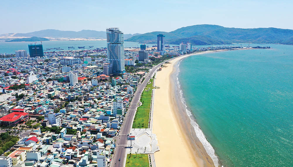 Bình Định là một trong những  địa phương đã mở không gian hướng biển để kích hoạt du lịch cho đô thị trung tâm thành phố  ảnh: nguyễn dũng