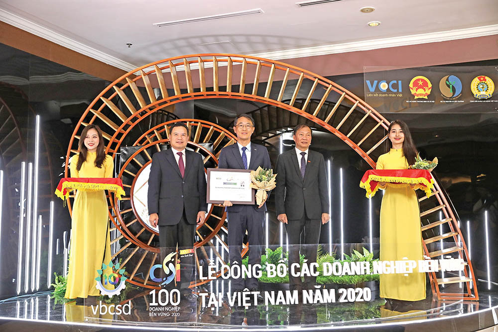 ngân hàng Shinhan được vinh danh trong Top 100 doanh nghiệp bền vững tại Việt Nam năm 2020