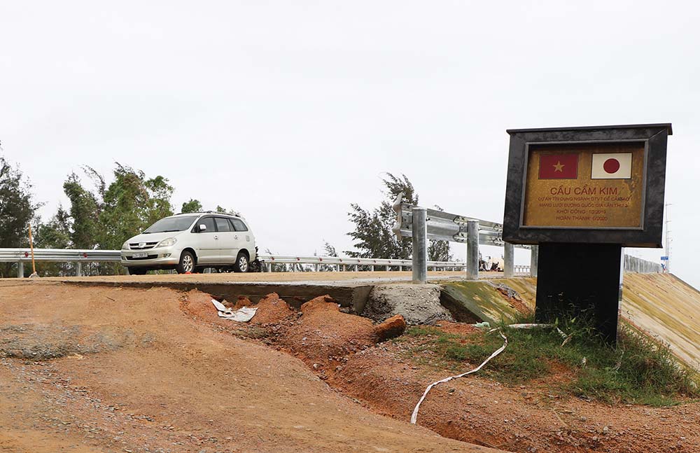 Đường dẫn cầu Cẩm Kim vẫn chưa được xây dựng