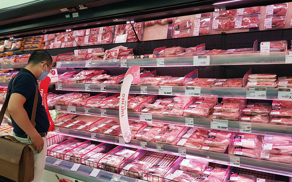 Thịt nhập khẩu phong phú về chủng loại, giá cạnh tranh, đóng gói tiện lợi, đầy đủ xuất xứ 	Ảnh: Đức Thanh