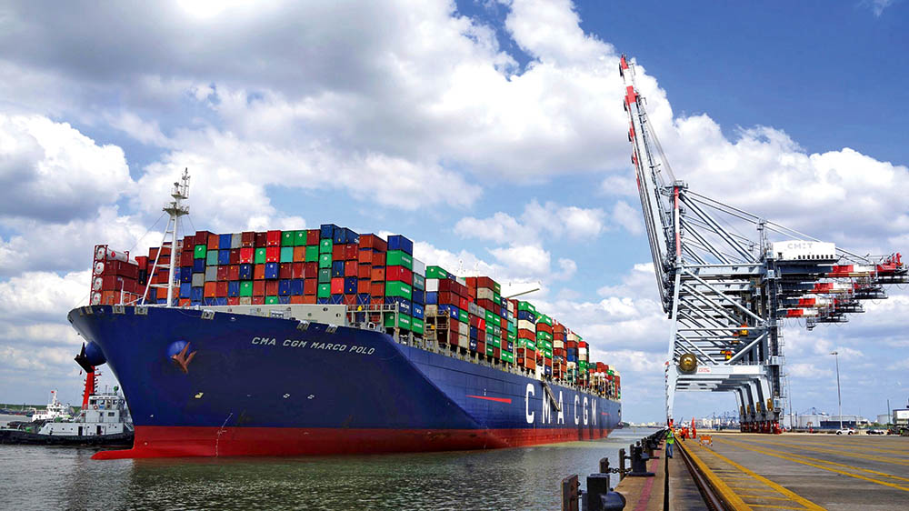 Tàu chở container siêu lớn của CMA - CGM cập cảng Cái Mép - Thị Vải