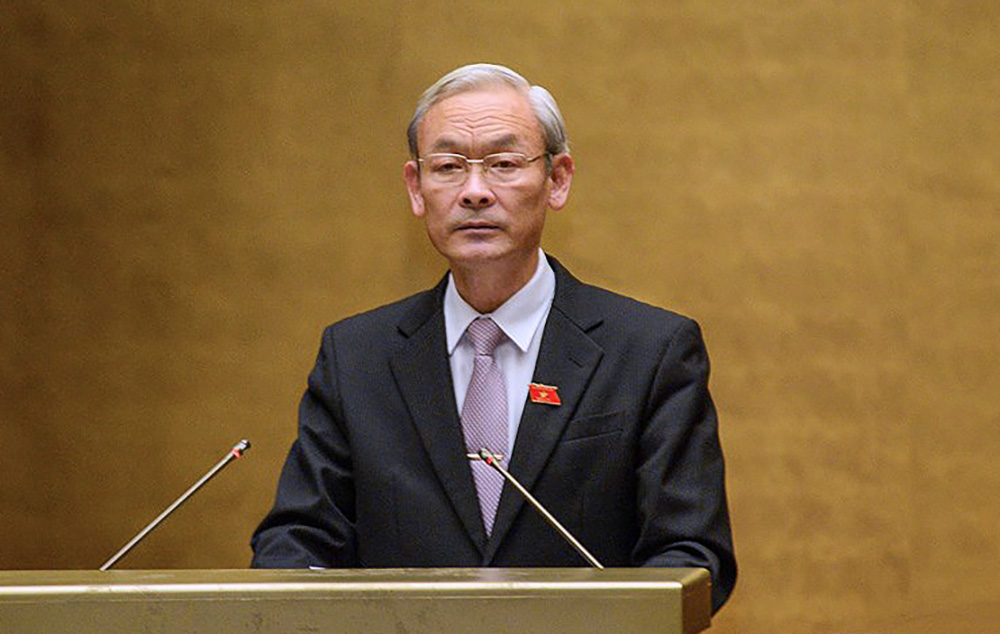 Chủ nhiệm Uỷ ban Tài chính - Ngân sách Nguyễn Phú Cường giải trình ý kiến đại biểu trước khi Quốc hội bấm nút .