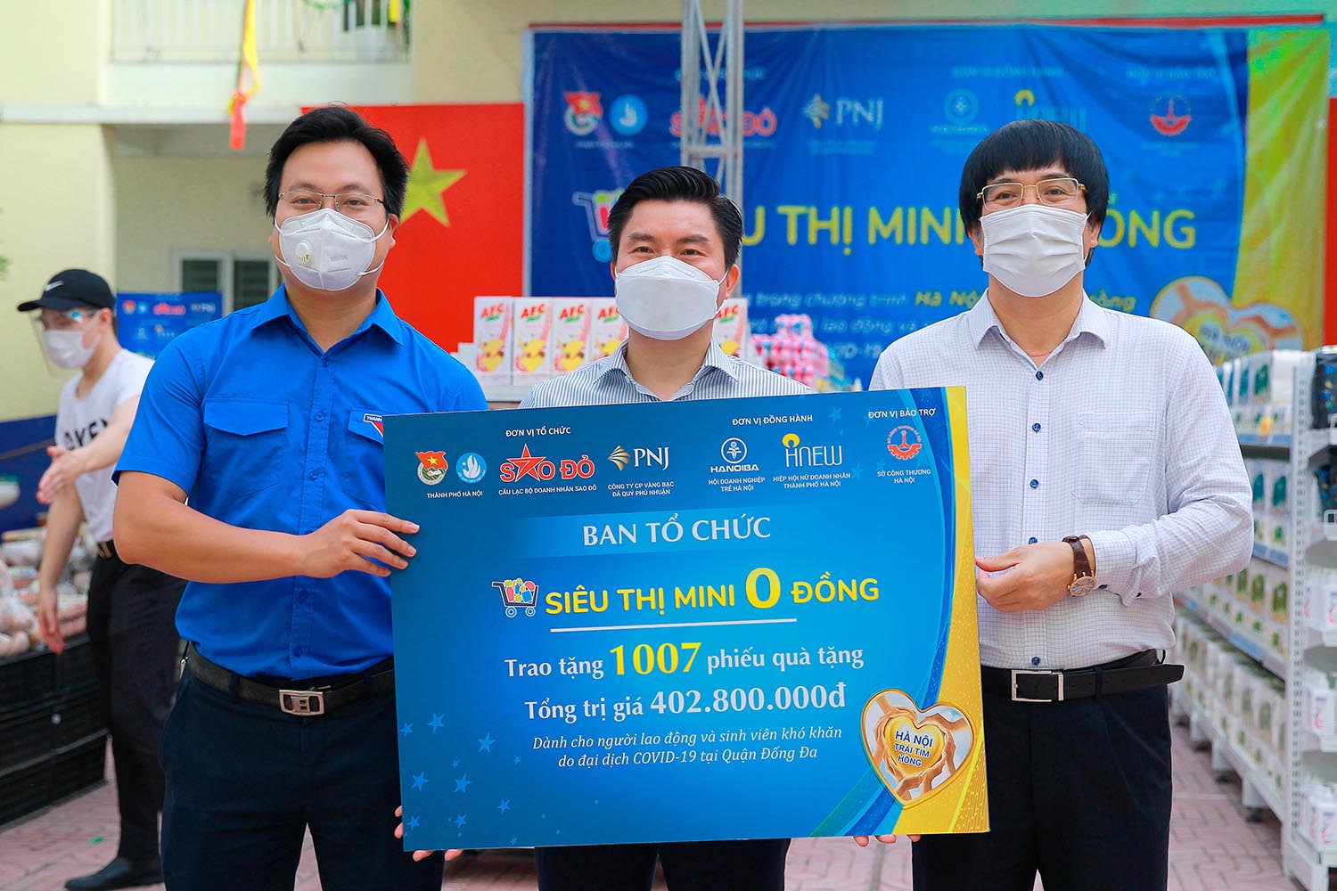 “Siêu thị mini 0 đồng” tại Quận Đống Đa do Tập đoàn Phú Thái tài trợ, tổ chức vận hành. Tổng số tiền hỗ trợ tại siêu thị này là 402 triệu đồng.