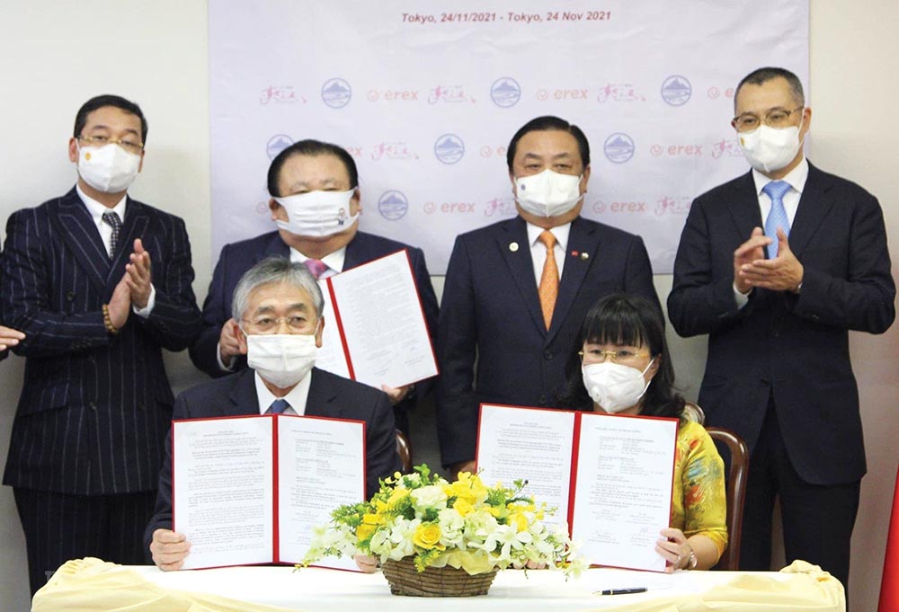 UBND tỉnh Phú Yên ký kết hợp tác với doanh nghiệp Nhật Bản trong dịp Thủ tướng Chính phủ Phạm Minh Chính thăm chính thức Nhật Bản, tháng 11/2021