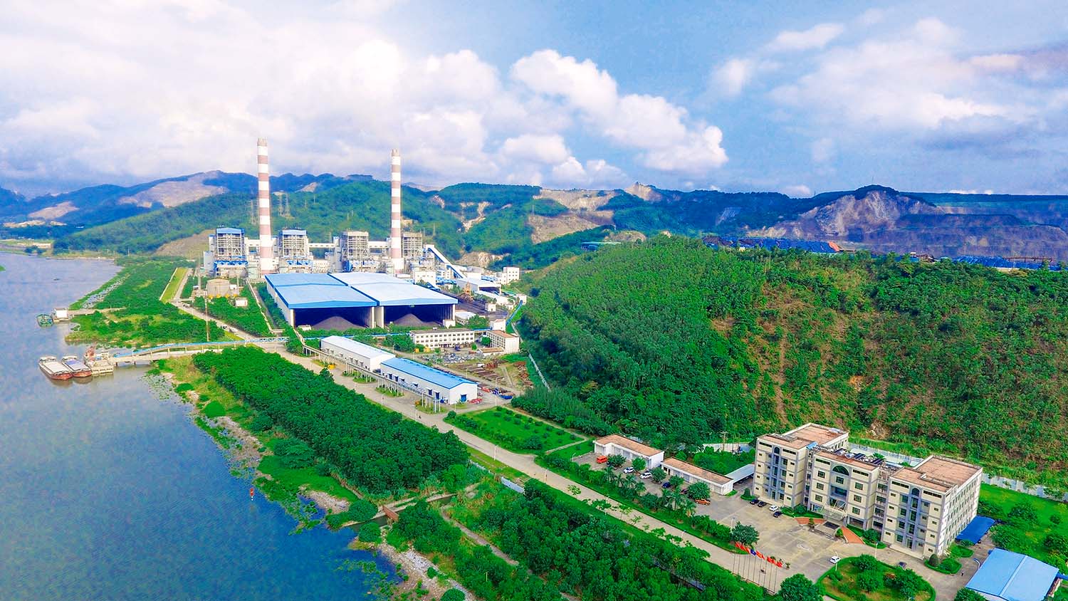 Nhà máy Nhiệt điện Quảng Ninh thuộc EVNGENCO1