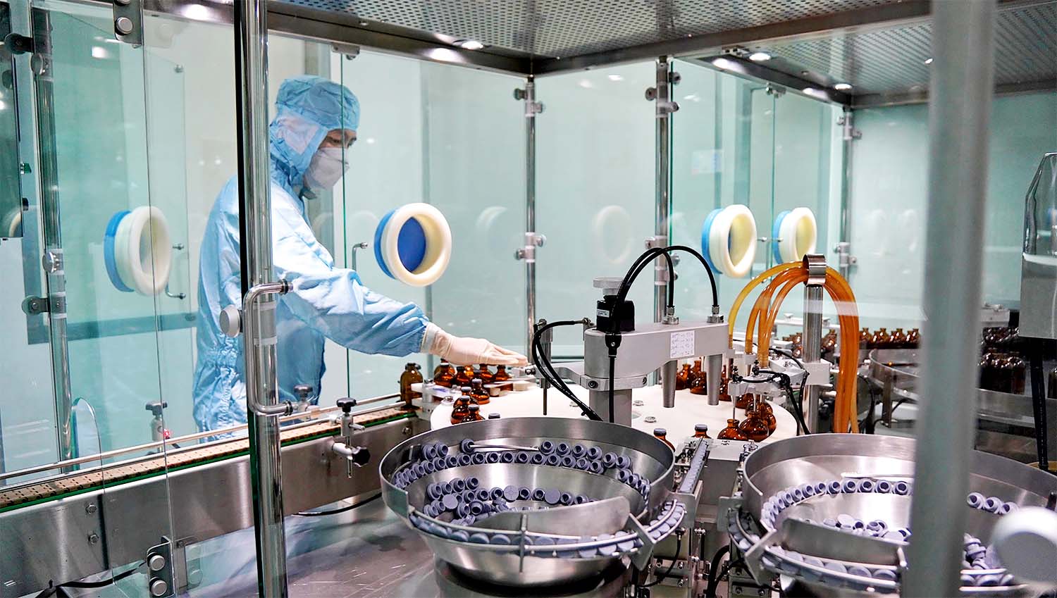 Nhà máy sản xuất thuốc thú y và thức ăn chăn nuôi của Nova Consumer 	Ảnh: Lê Toàn