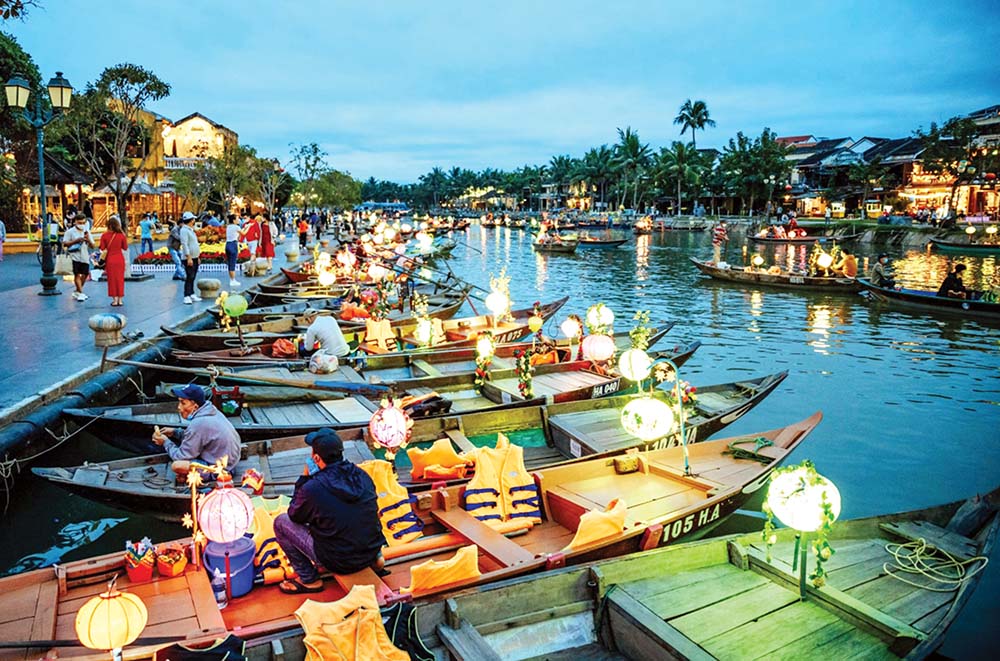 Dịch vụ du lịch ở nhiều nơi đang tăng cao, khiến ngành lữ hành thêm khó khăn. (Ảnh mang tính minh họa)