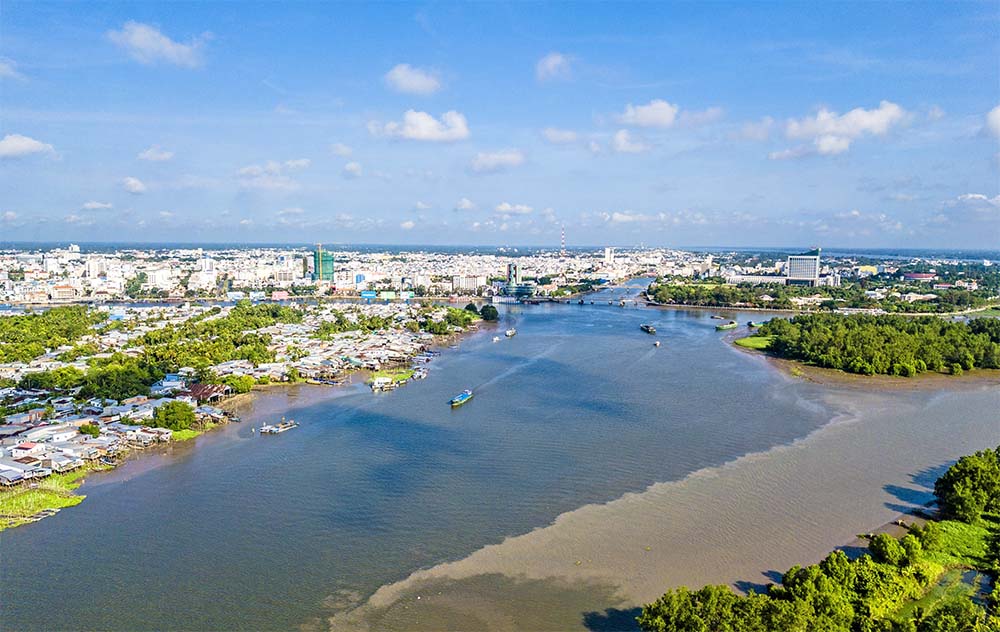 芹苴集中投资资源，创造发展动力，有效提升优势，成为湄公河三角洲乃至全国充满活力的发展城市 摄影：Nguyen Van Duong