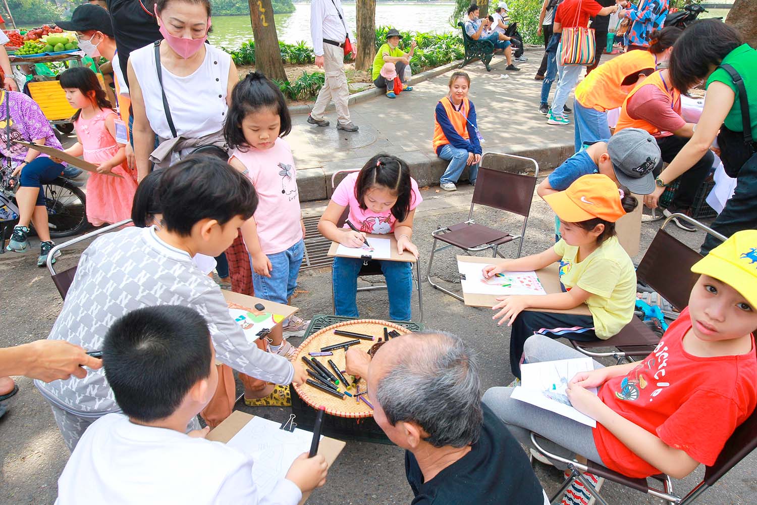 UNESCO rất vui khi được chung tay với lãnh đạo Thành phố Hà Nội tổ chức Lễ hội Thiết kế sáng tạo, một nền tảng cho các tài năng thuộc khắp các lĩnh vực tụ hội lại để cùng hợp tác và phát triển.