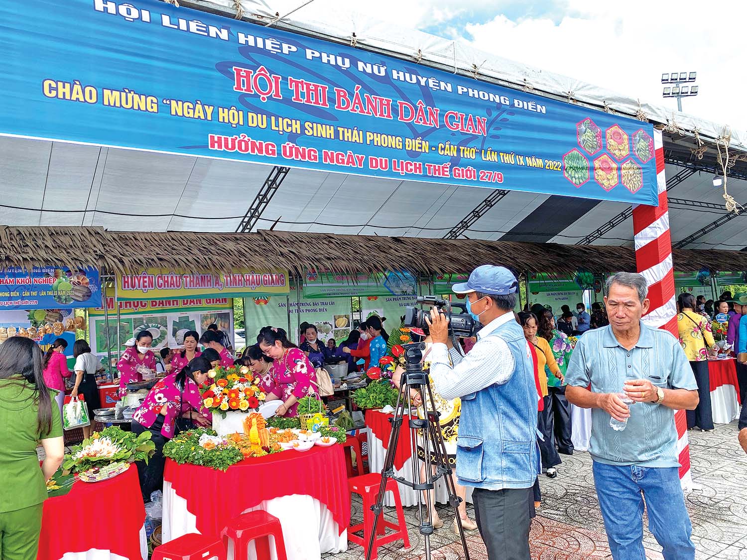 Hội thi Bánh dân gian chào mừng ngày Hội Du lịch sinh thái Phong Điền