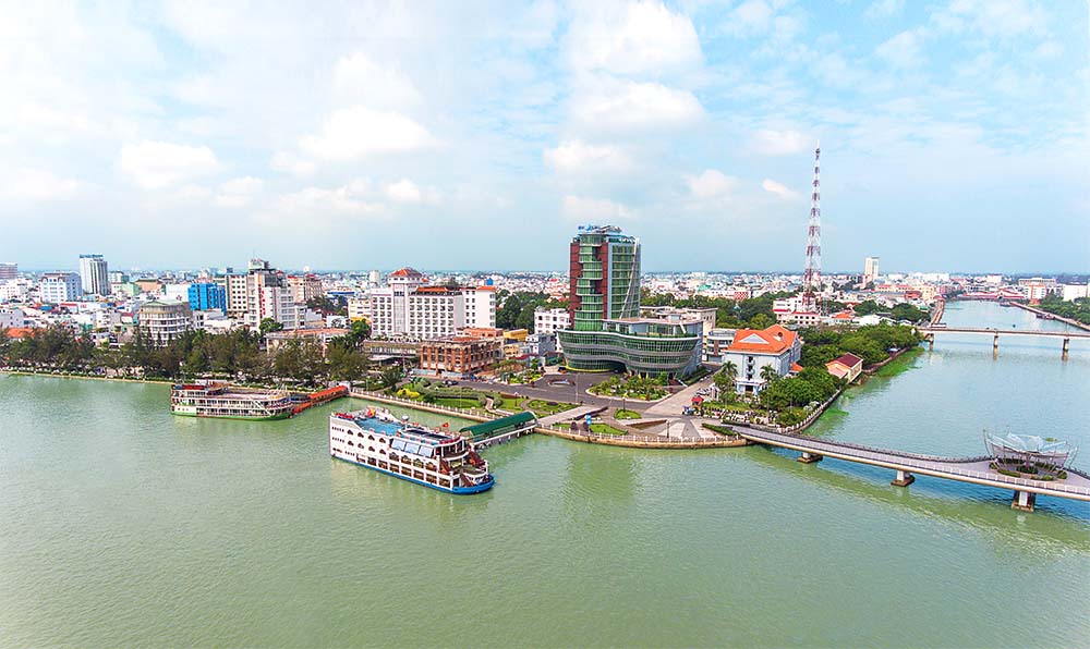 TP. Cần Thơ  - cửa ngõ của vùng hạ lưu sông Cửu Long	ảnh: xuân hội