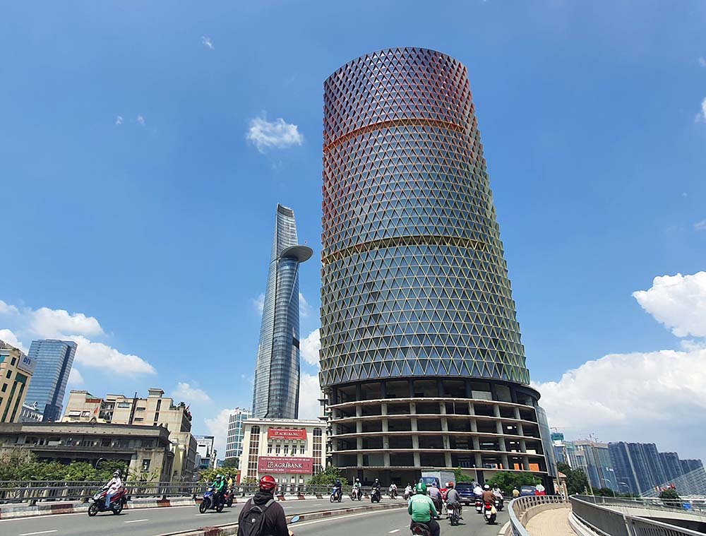 Tòa nhà Saigon One Tower, một trong những bất động sản liên quan đến Vạn Thịnh Phát 	Ảnh: Lê Toàn