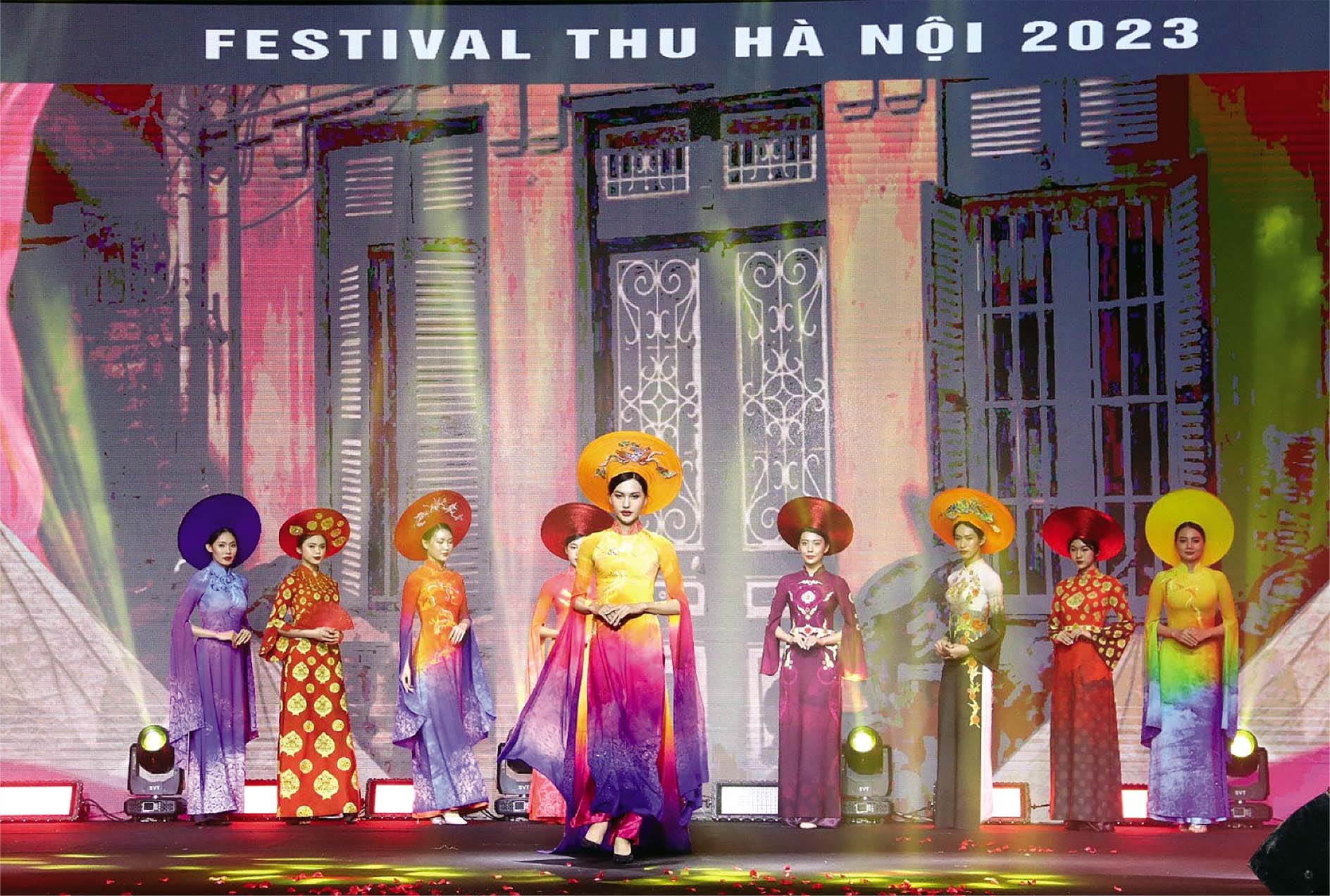 Festival Thu Hà Nội năm 2023 là một trong những điểm nhấn của du lịch Thủ đô 		Ảnh: Phương Linh